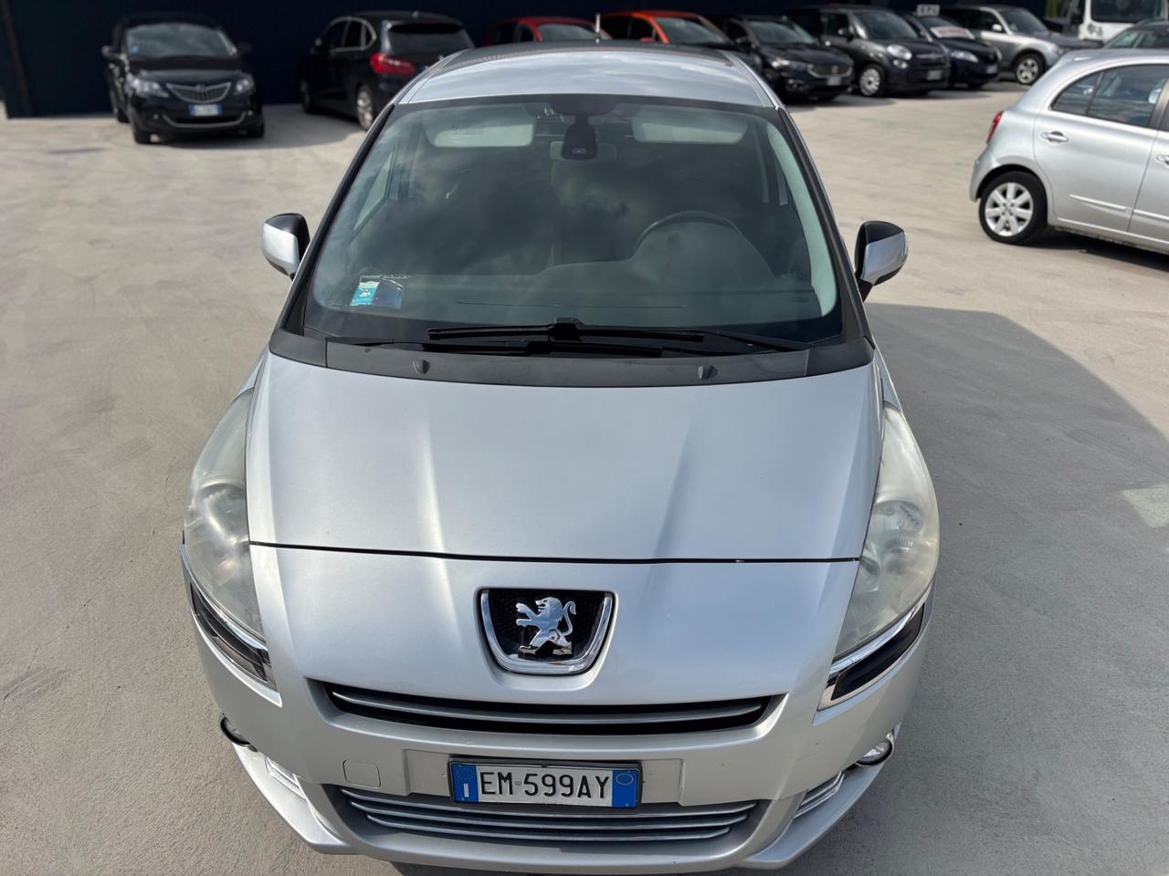 Peugeot 5008 1.6 HDi 112CV Access