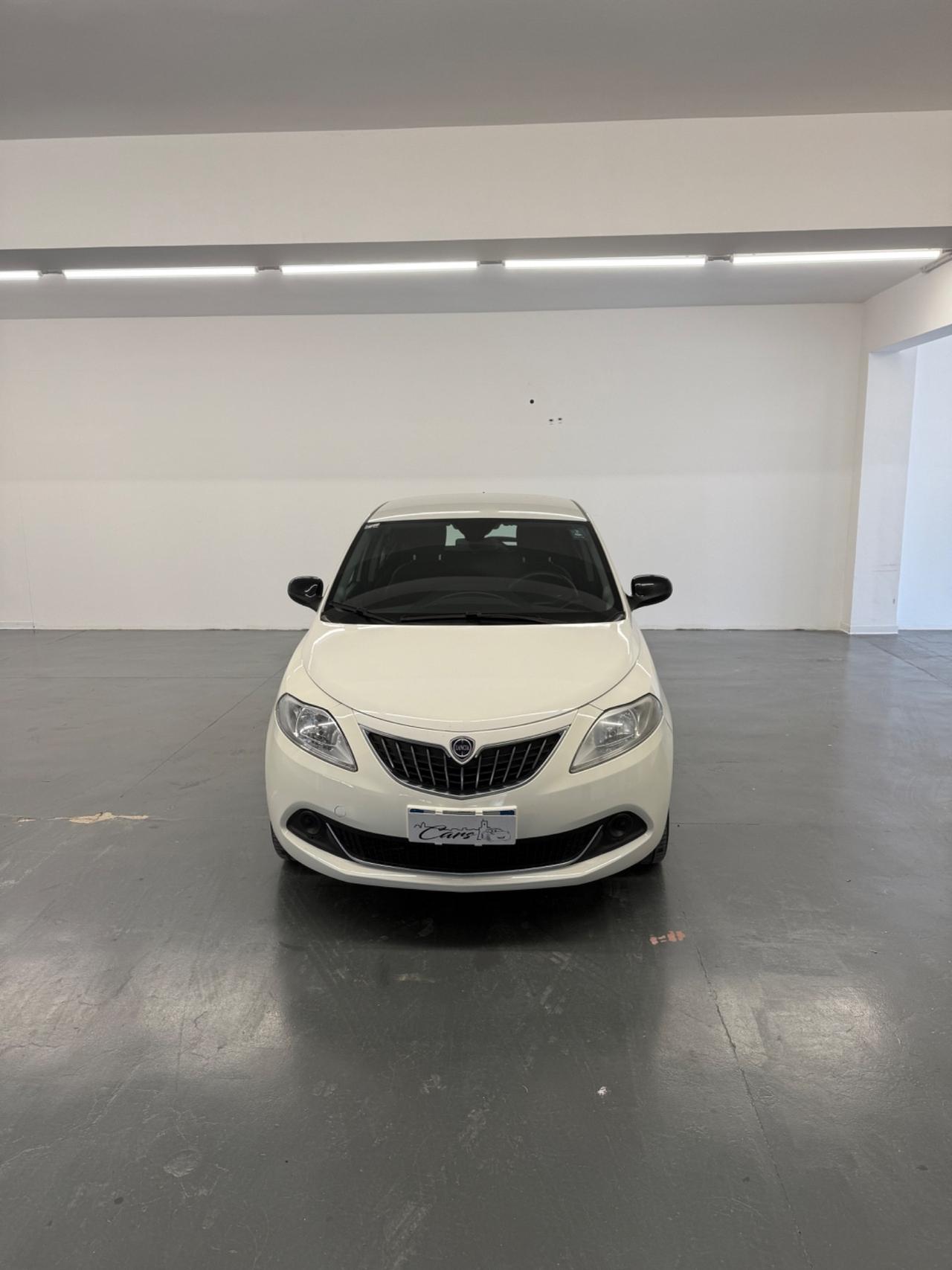 Lancia Ypsilon 1.0 FireFly 5 porte S&S Hybrid Ecochic Gold