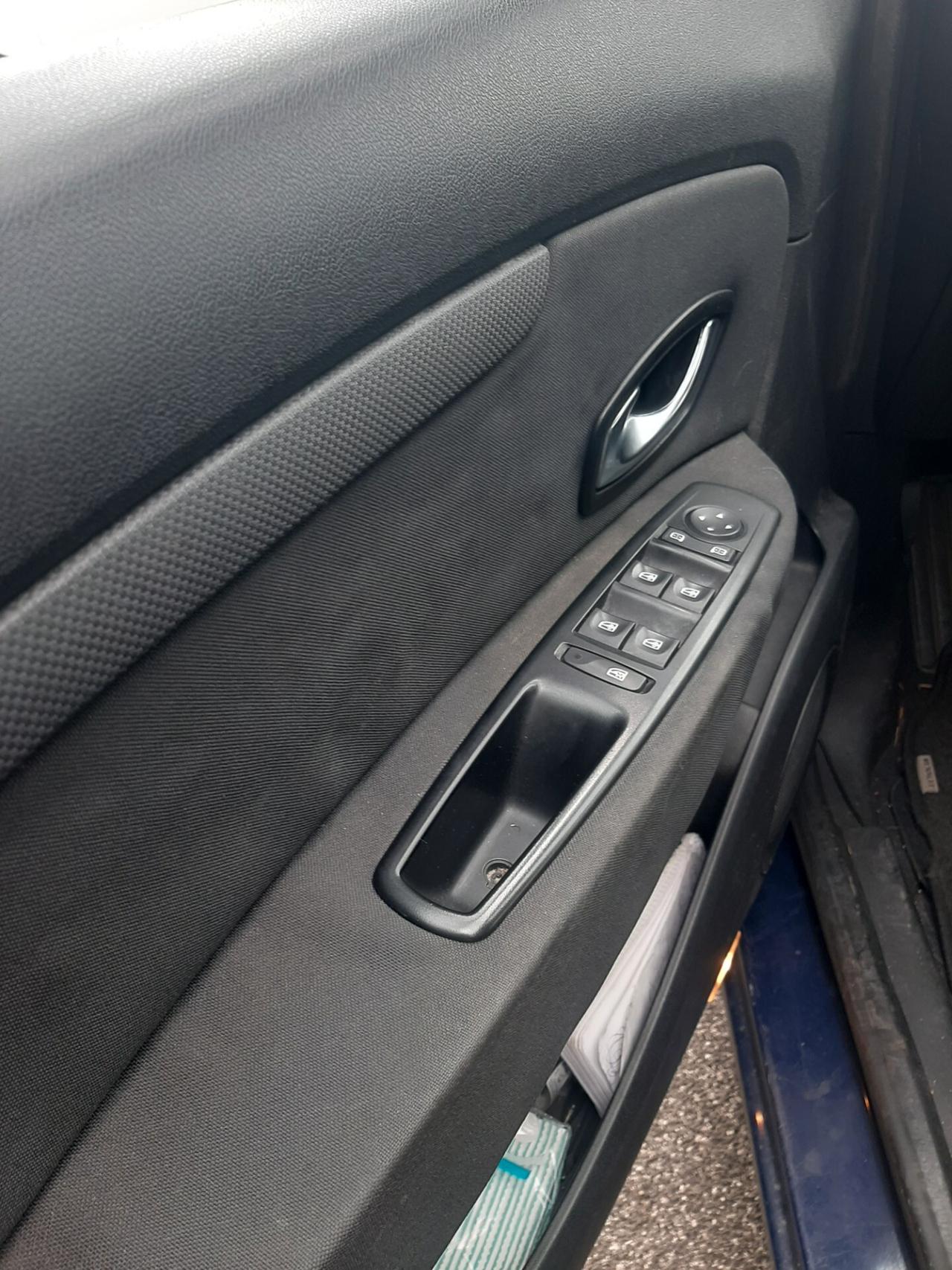 Renault Grand Scenic X-Mod 1.5 dCi 110CV Confort