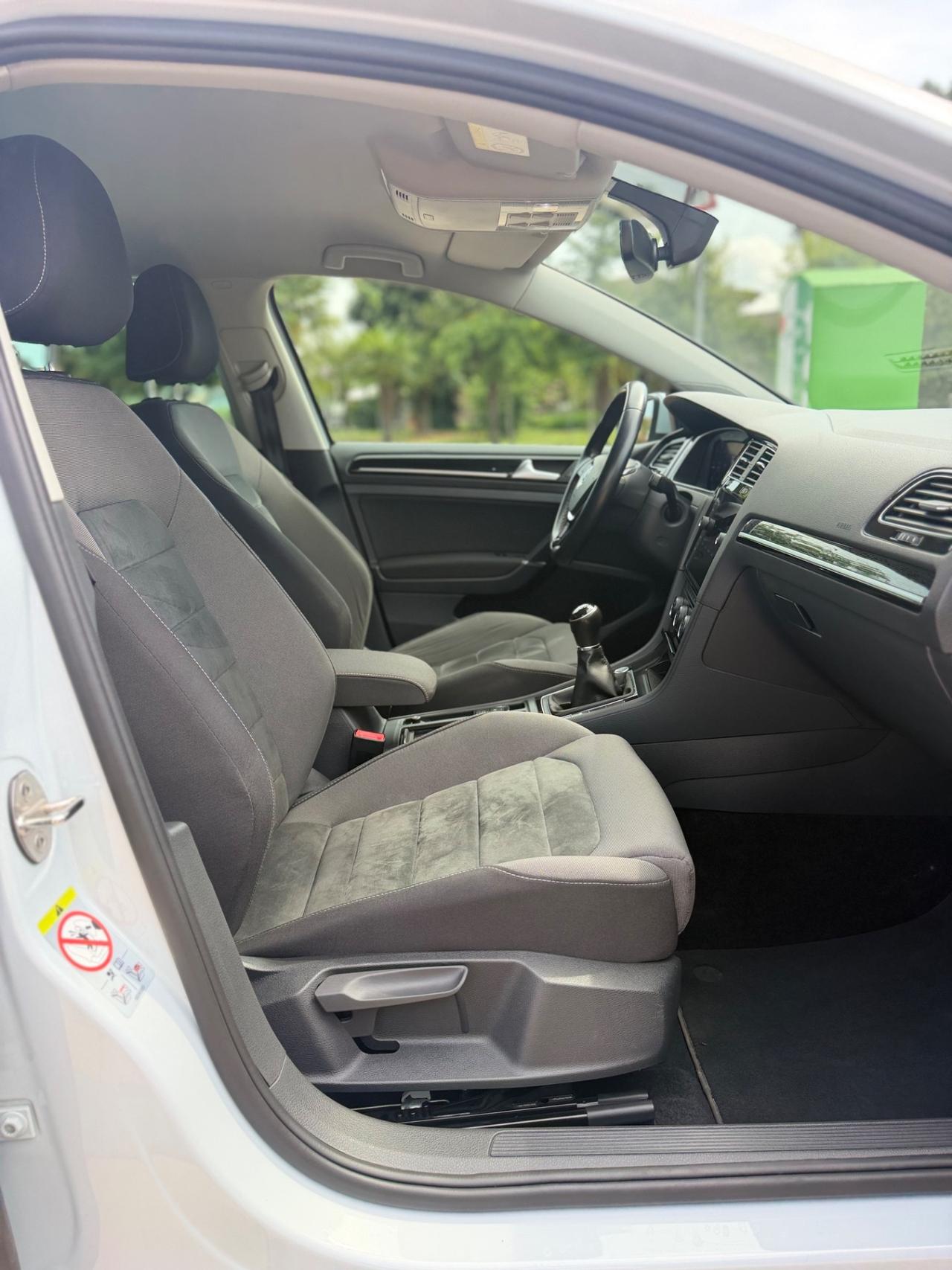 Volkswagen Tiguan 2.0 TDI R-Line SCR 4MOTION Advanced BlueMotion Technology