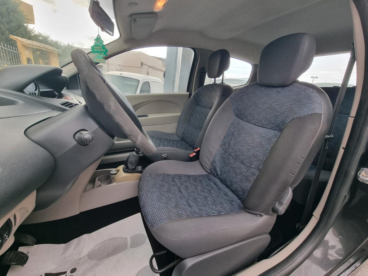Renault Twingo 1.2 8V Le Iene