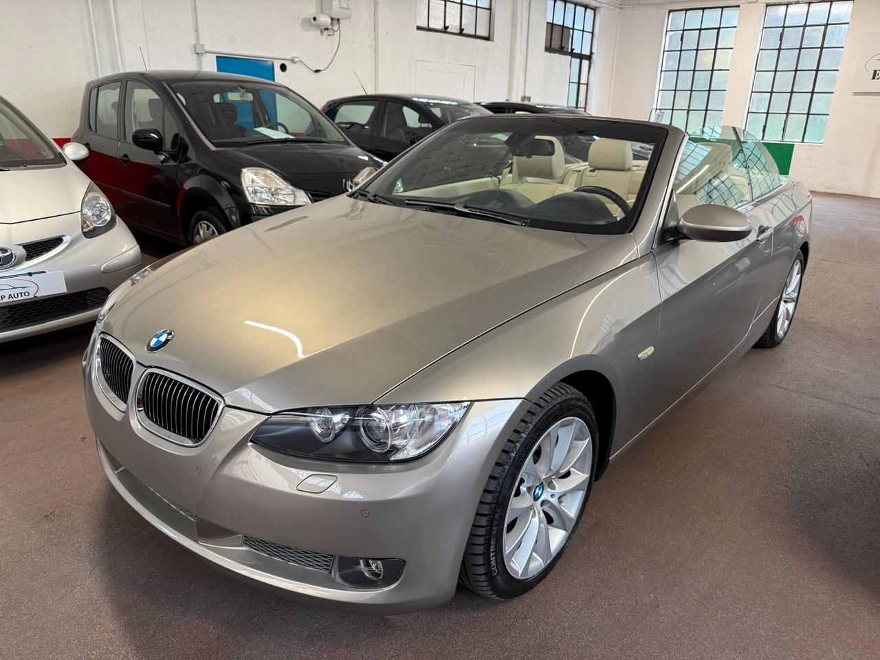 Bmw 335i CABRIO - SOLO 61.500 KM