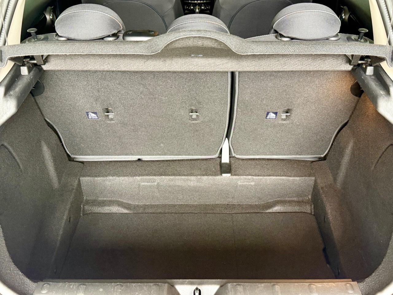 Mini 1.5 Cooper D 5 porte