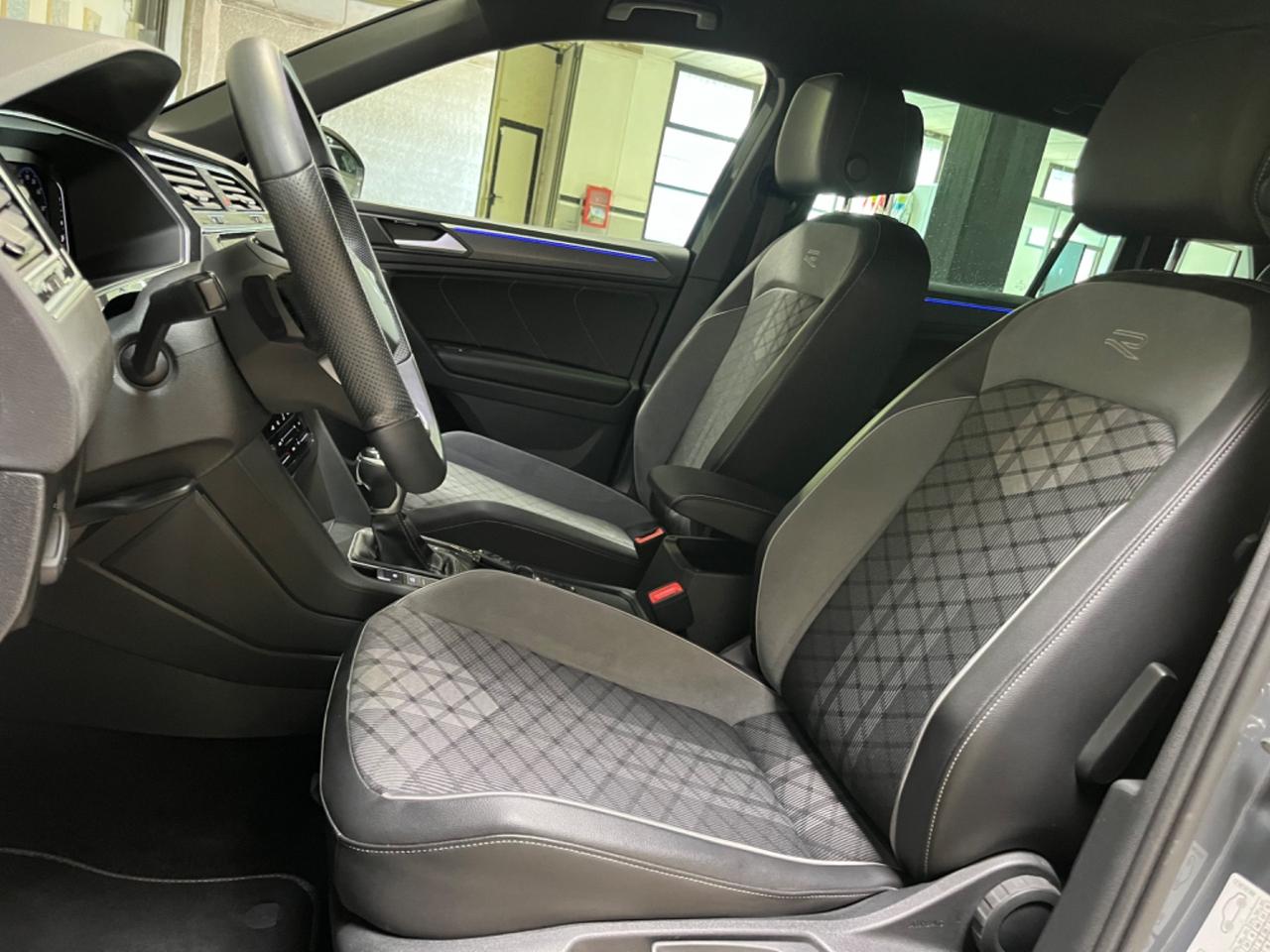 Volkswagen Tiguan 2.0 TDI 150 CV SCR DSG R-Line