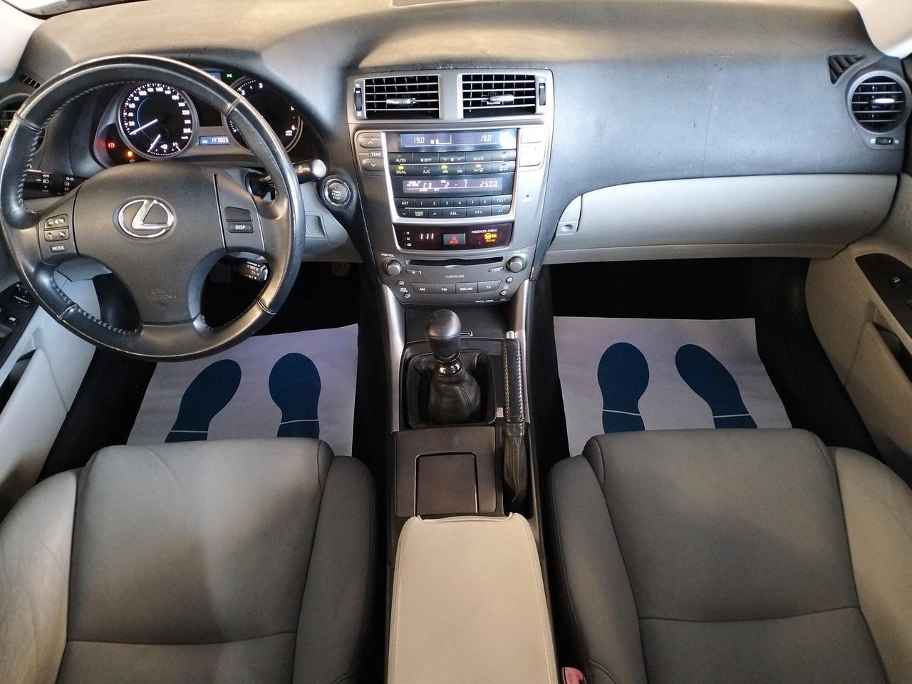 Lexus IS 220d MC Luxury