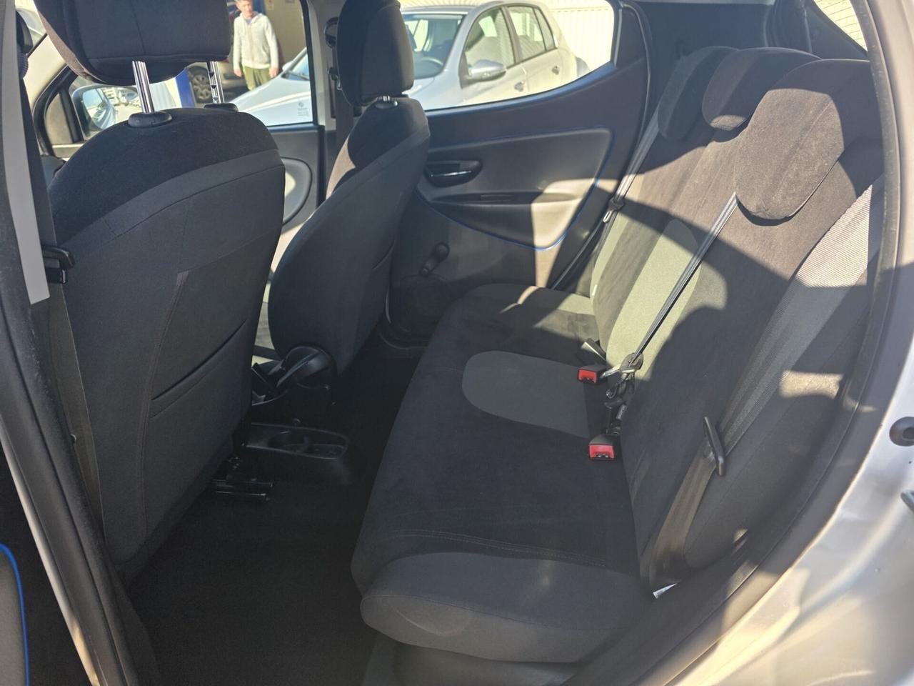 Lancia Ypsilon 1.2 69 CV 5 porte S&S Gold