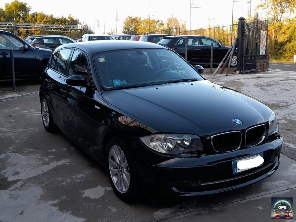 BMW Serie 1 120d 5 porte Futura DPF