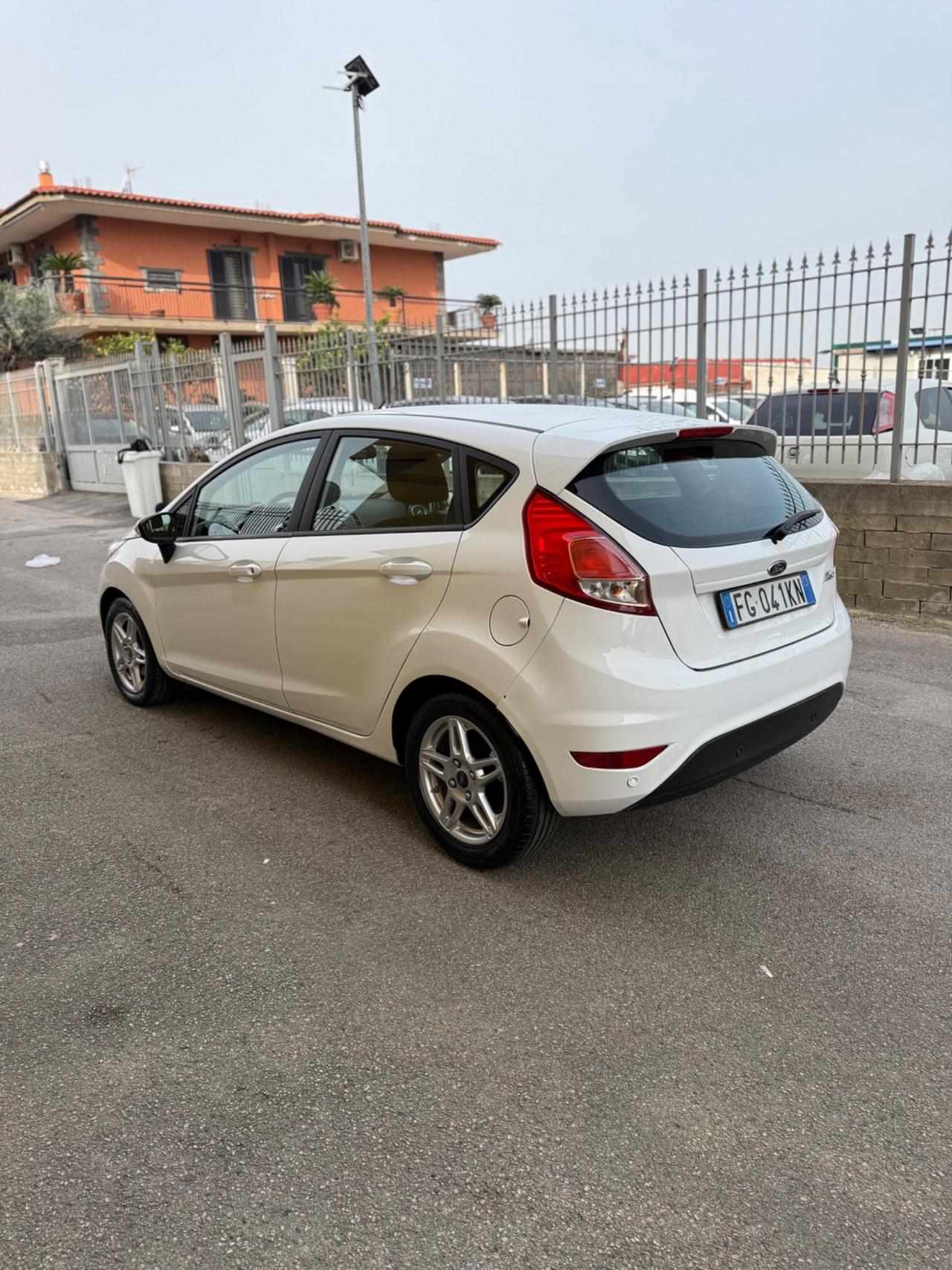 Ford Fiesta 1.5 TDCi 75CV 5 porte Titanium