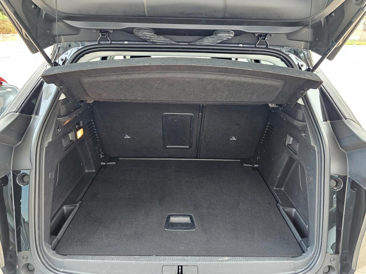 PEUGEOT 3008 1.5 BLUEHDI 130CV EAT8 ALLURE CROSSWAY