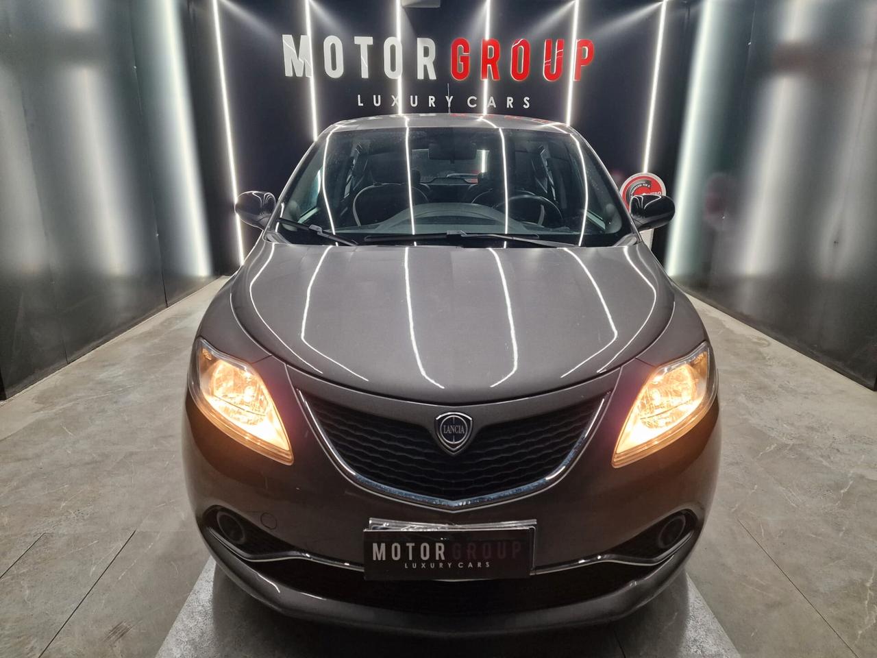 Lancia Ypsilon 1.2 69 CV 5 porte Platinum Gpl