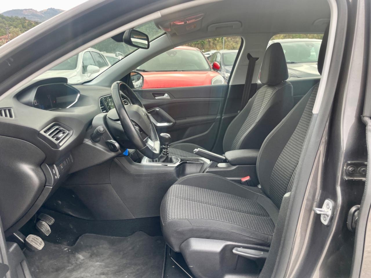 Peugeot 308 BlueHDi 130cv 6m 2021