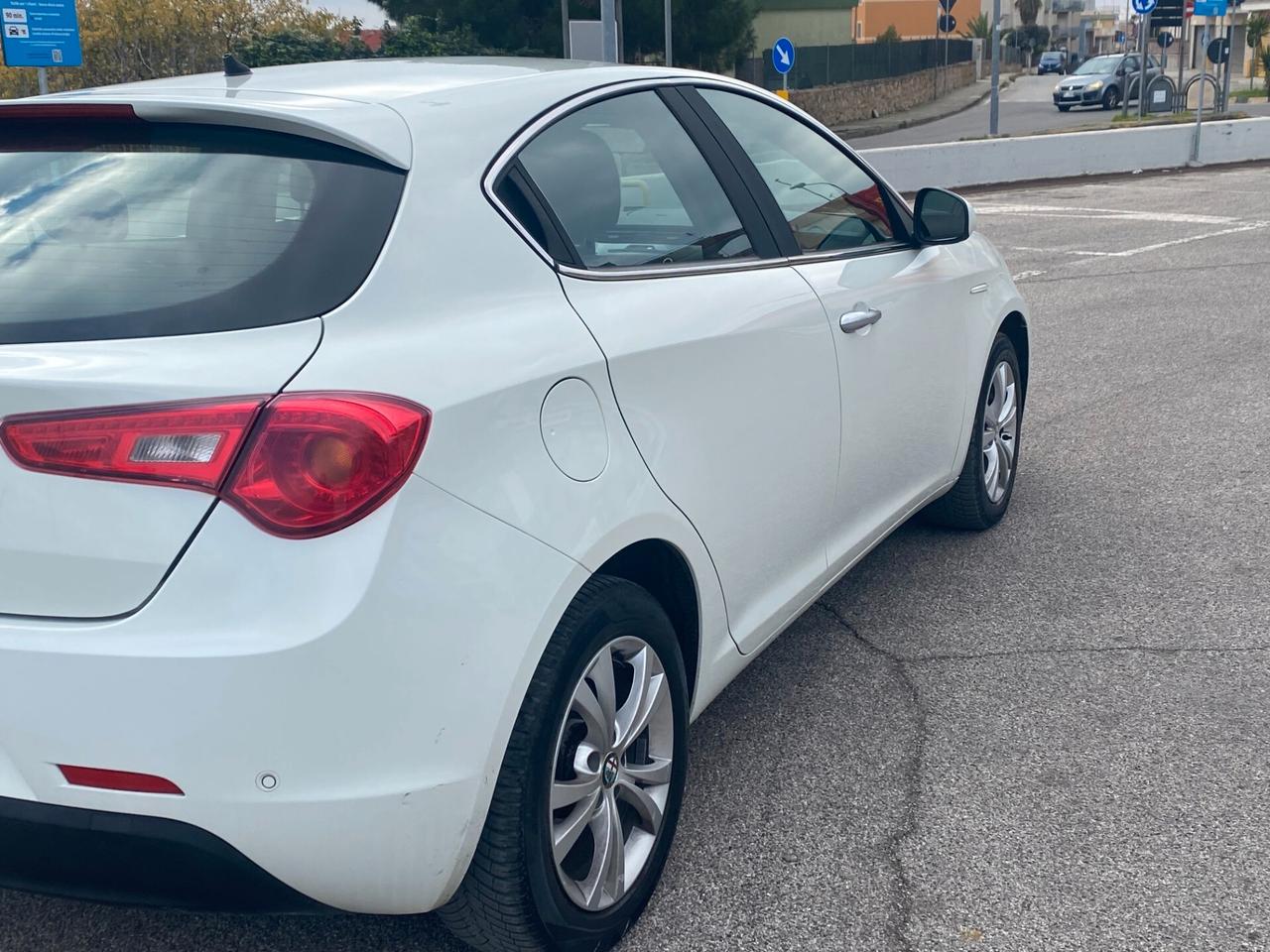 Alfa Romeo Giulietta 1.6 JTDm-2 105 cv/nuovissima