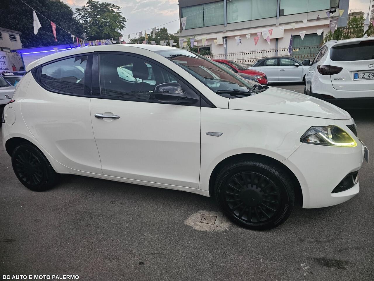 Lancia Ypsilon1.0 Benzina 69CV.Hybrid Ecochic 2022