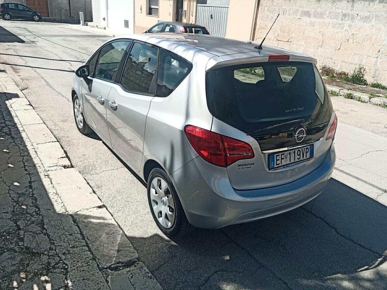 Opel Meriva 1.4 benzina