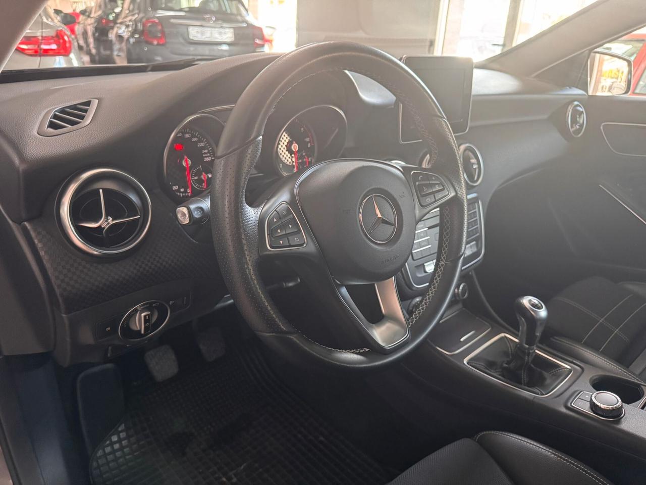 Mercedes-benz A 180 A 180 d Sport