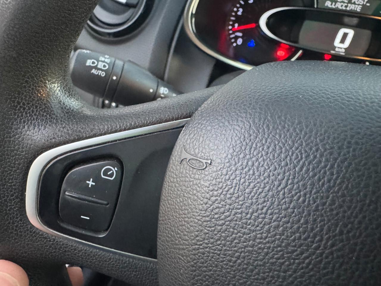 N1 Renault Clio1.5 DCI FARI FULL LED 2019