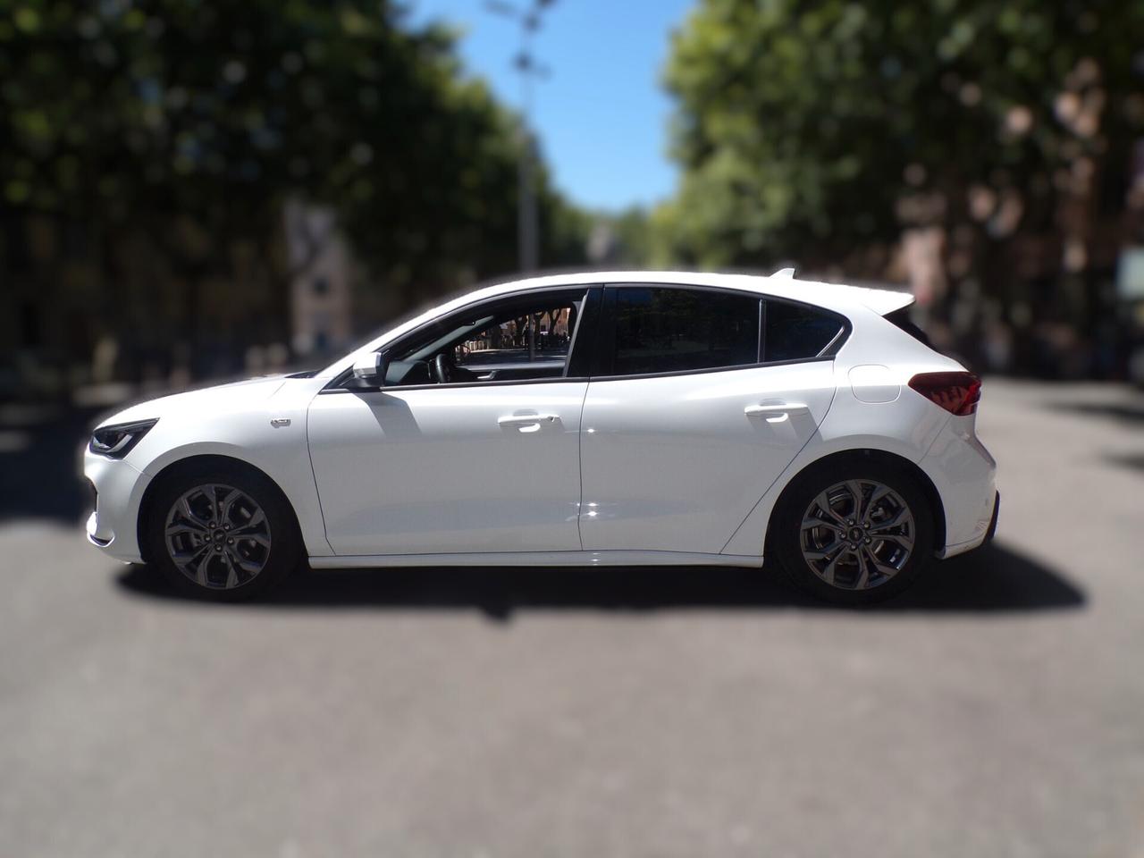 AUTO FORD FOCUS 5P DEL 05.2025 14.500 KM MOTORE 1.0 ECOBOOST ST-LINE X 125CV
