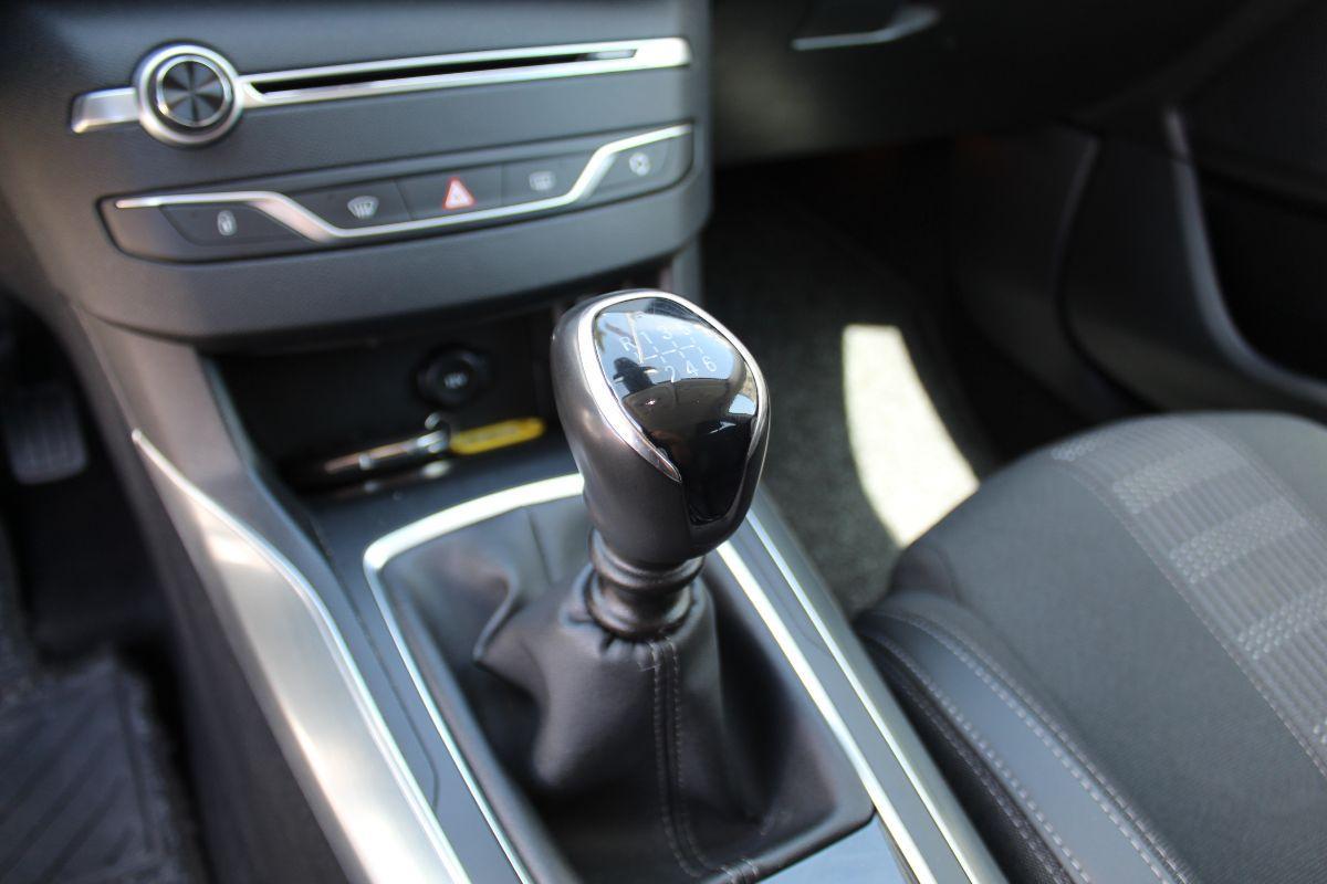 PEUGEOT - 308 - BlueHDi 130 S&S Allure
