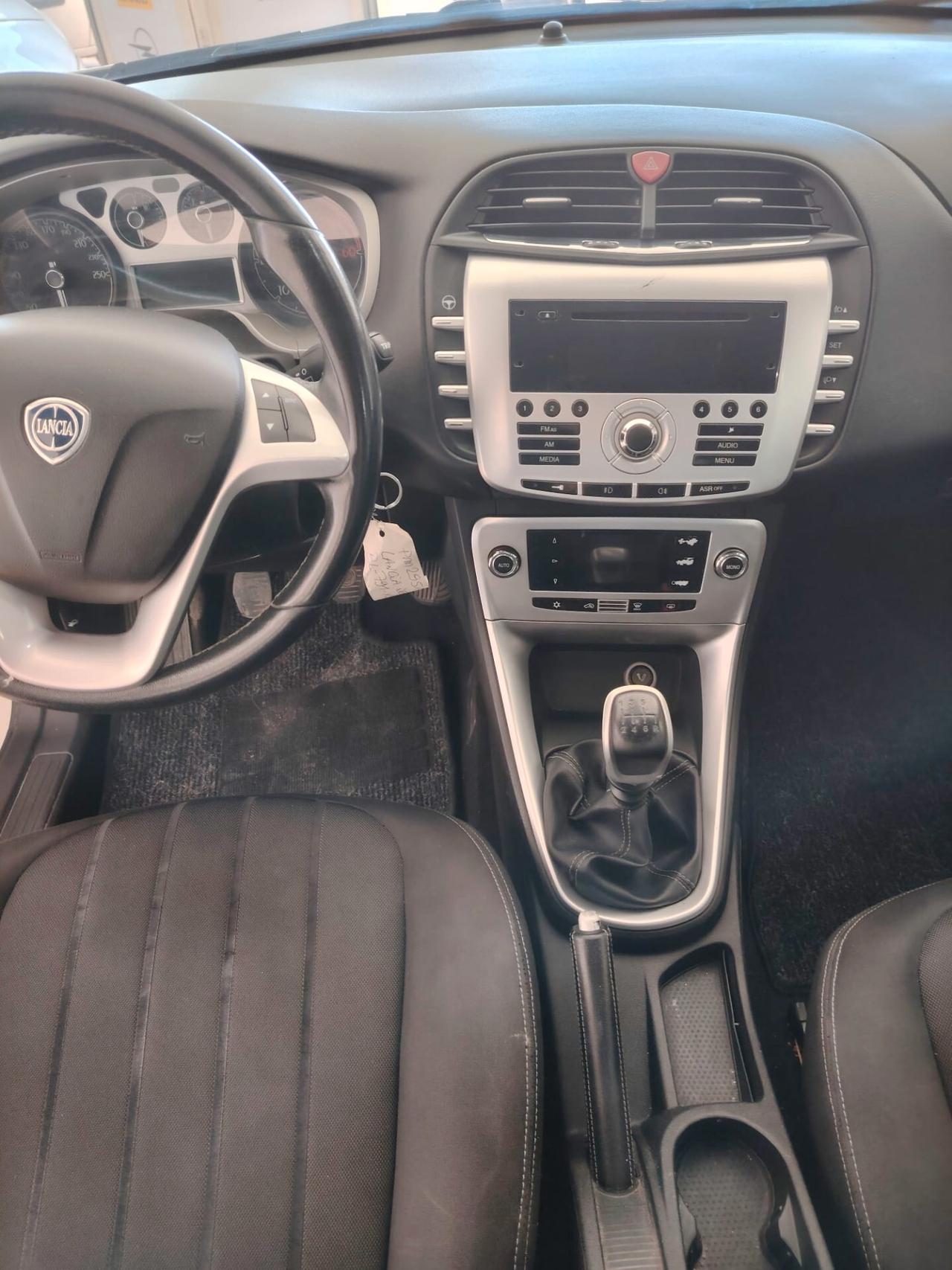 Lancia Delta 1.6 MJT DPF Silver 120 cv