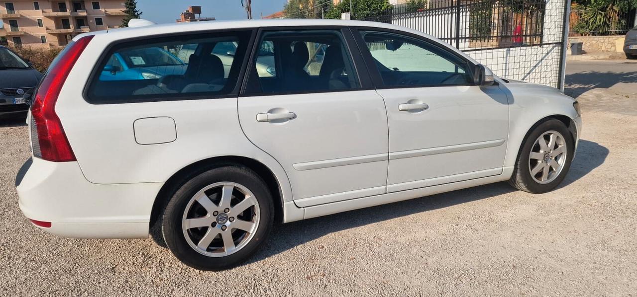 VOLVO V50 1.6 HDI 116 CV