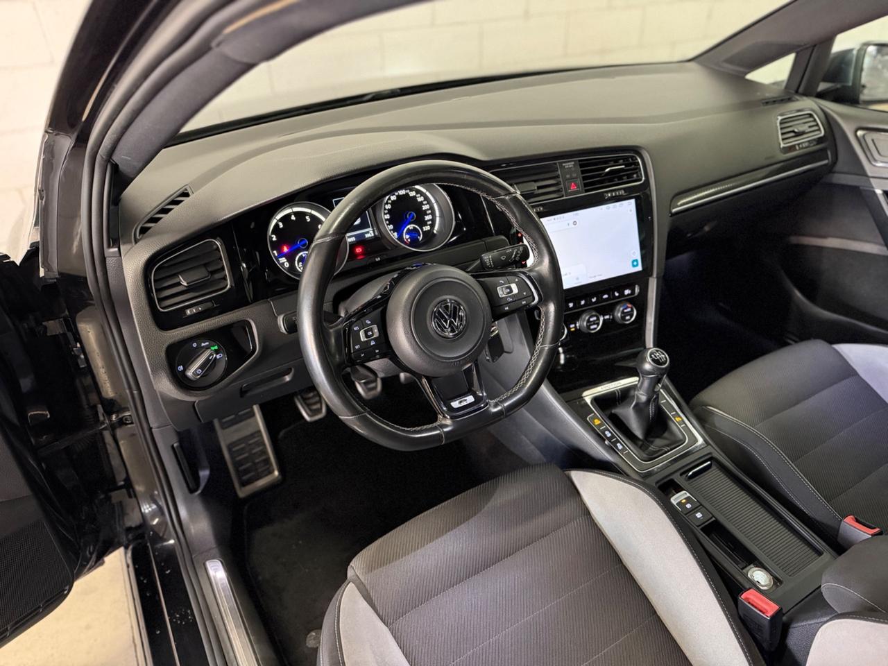 Volkswagen Golf R 2.0 5p.