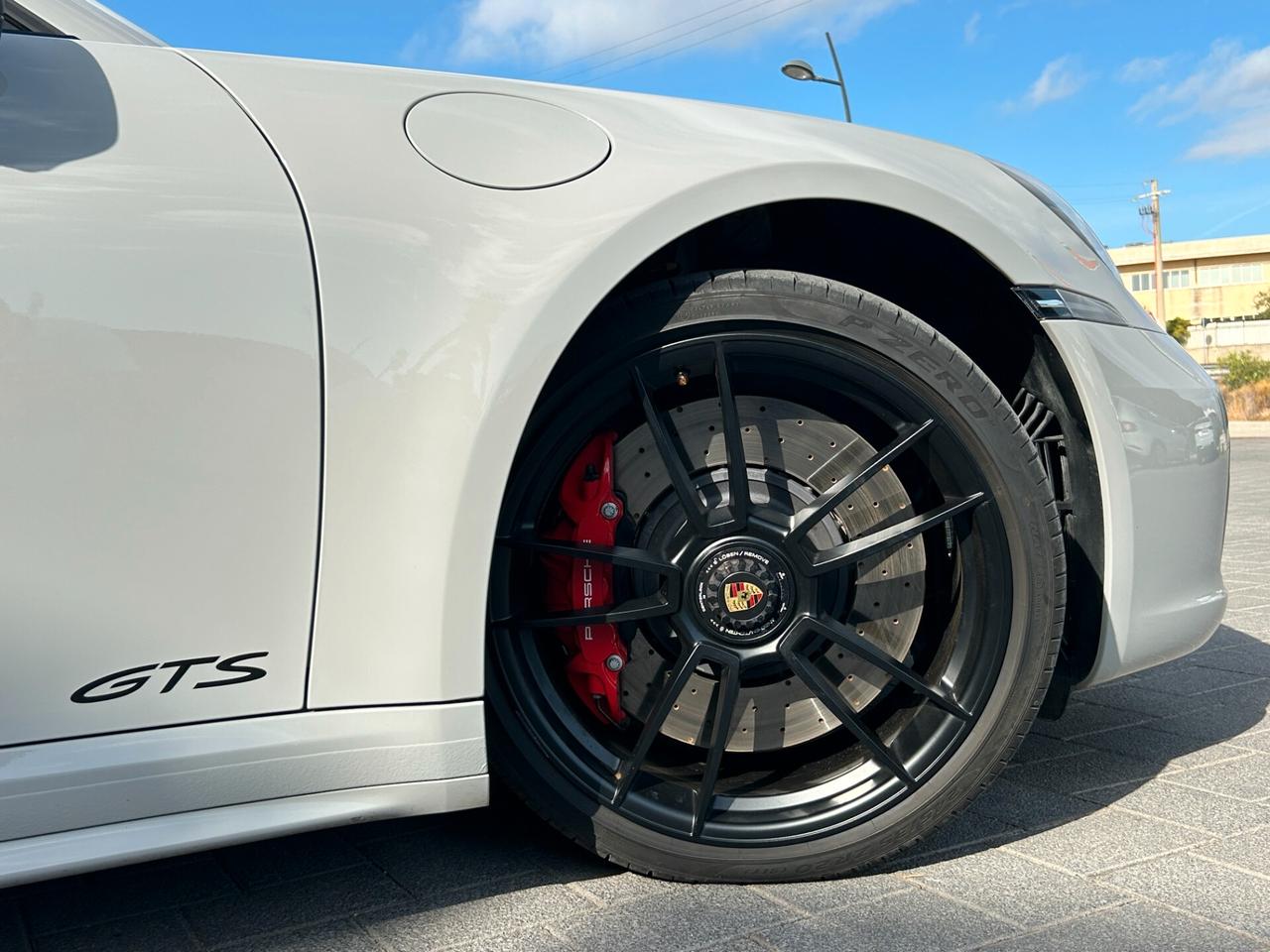 Porsche 992 911 Targa 3.0 4 GTS auto