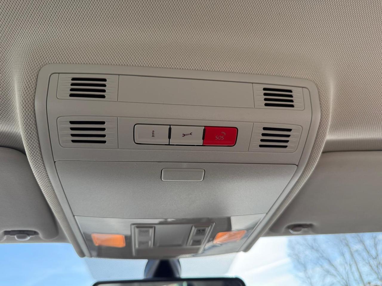 Volkswagen Polo 1.0 TSI DSG R-Line