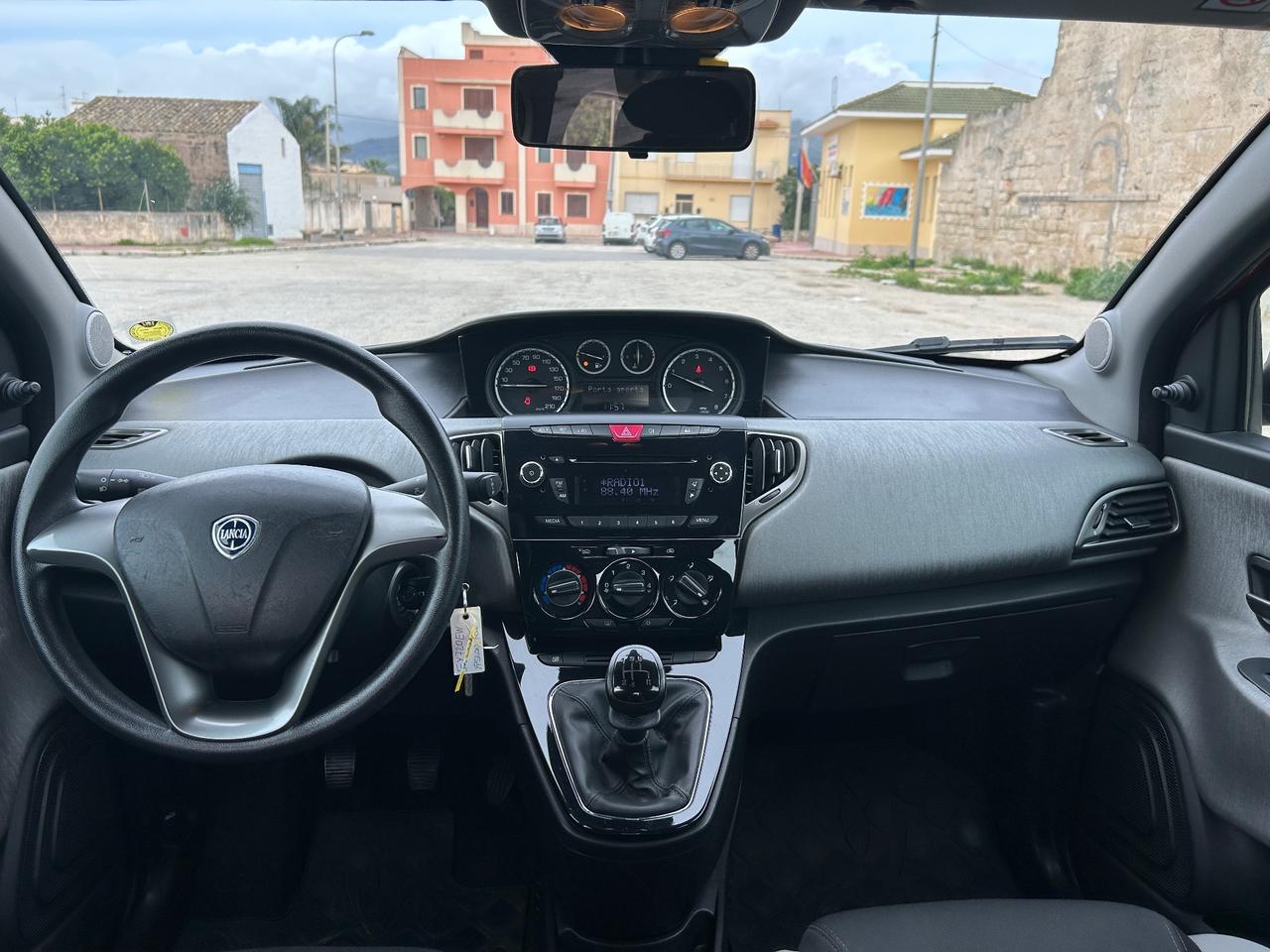 Lancia Ypsilon 1.2 69 CV 5 porte Elle