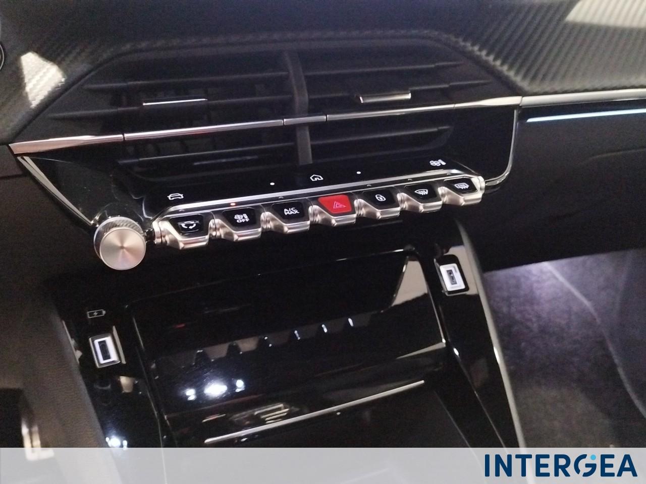 PEUGEOT 2008 1.2 hybrid GT 145cv e-dcs6