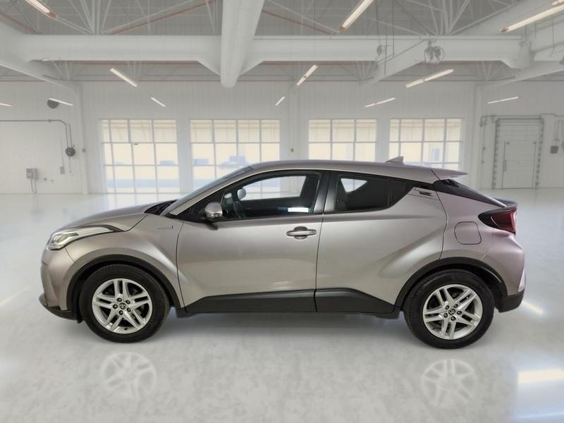 TOYOTA C-HR 1.8H 98CV E-CVT Business