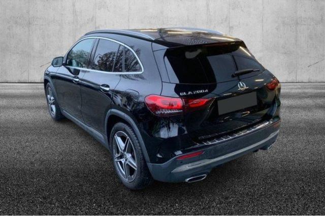 MERCEDES-BENZ GLA 200 d Automatic Premium