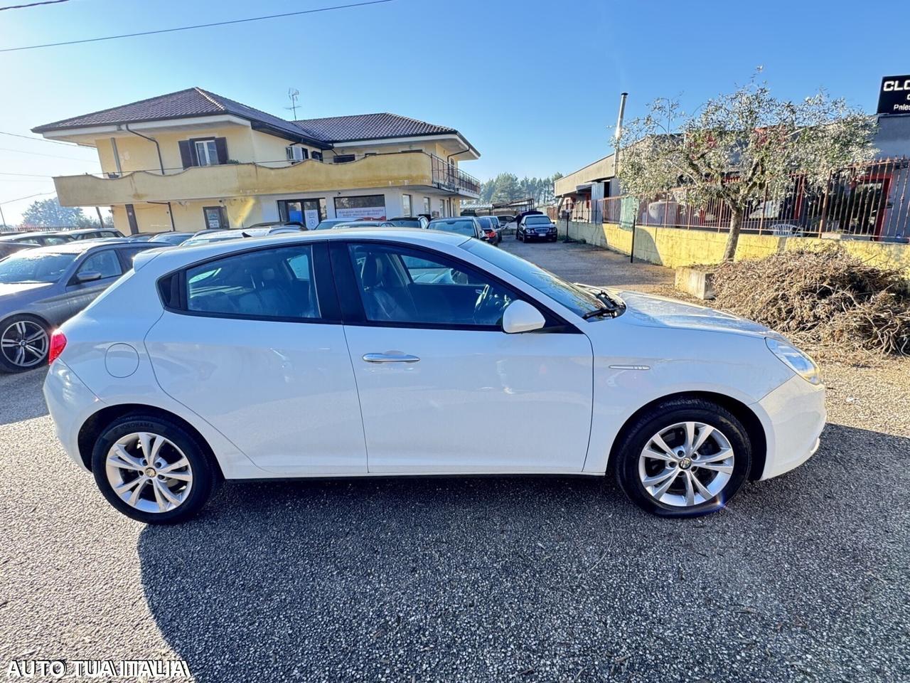 ALFA ROMEO GIULIETTA 1.6 SPORT INTERNI IN PELLE