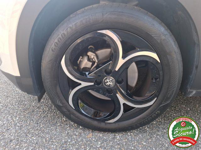 ALFA ROMEO Junior 1.2 136 CV Hybrid eDCT6 Speciale UN. PROP.