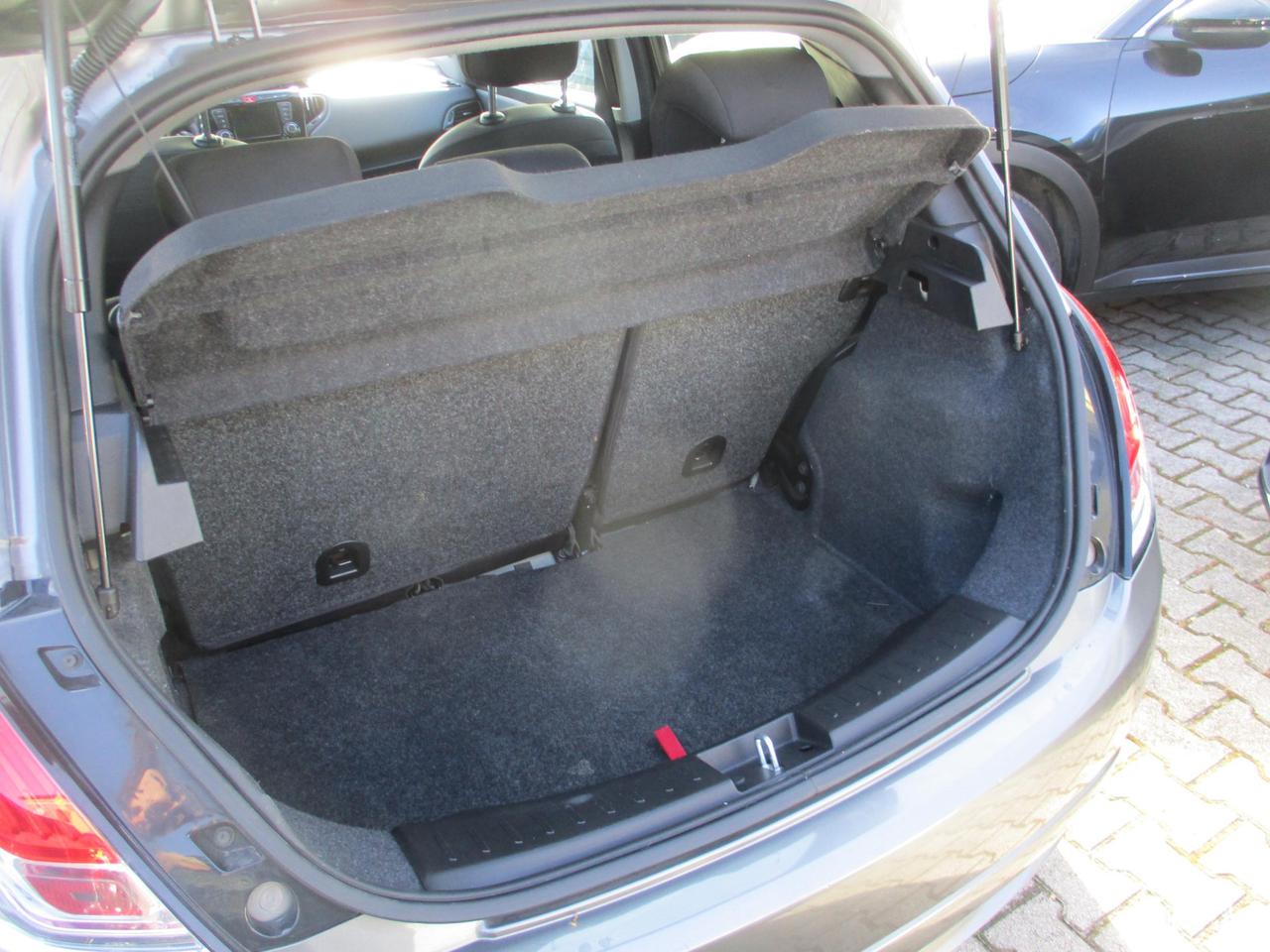 Lancia Ypsilon 5 Porte Ypsilon 1.2 Gold 69cv my16 OK NEOPAT./Bluetooth