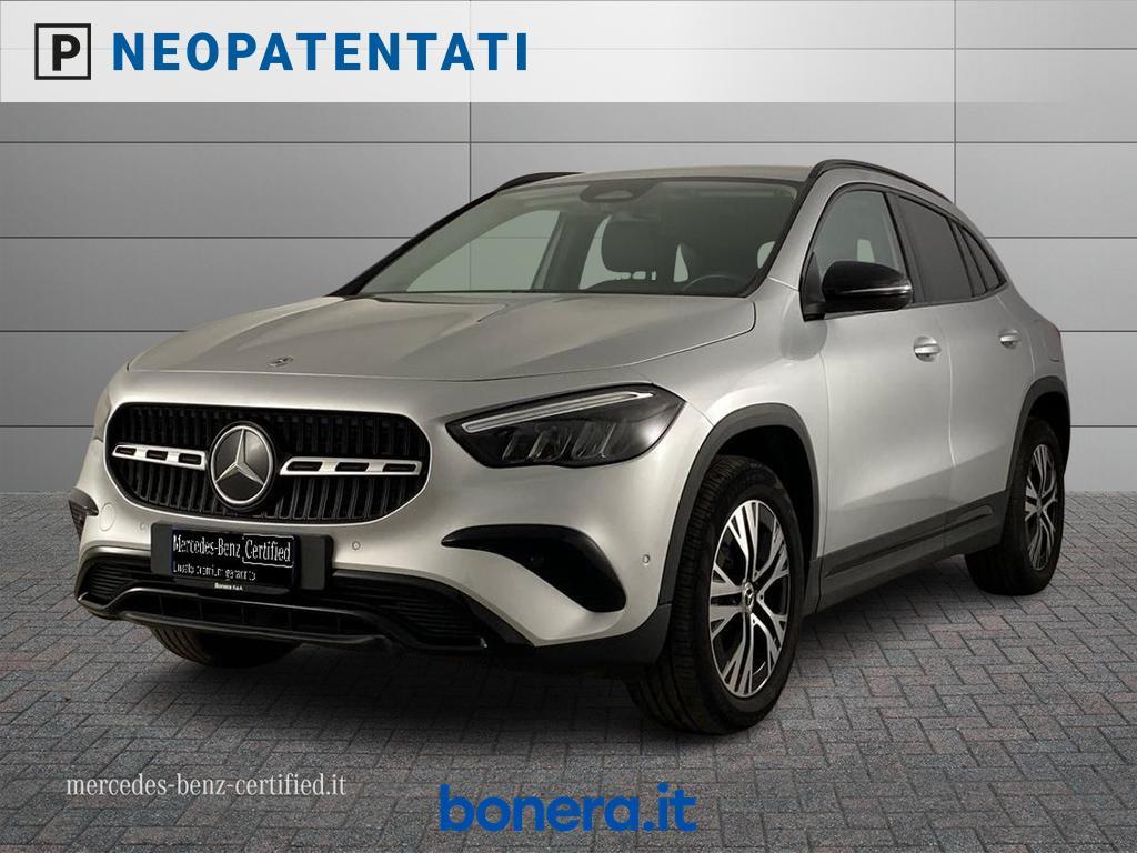 Mercedes GLA 180 180 D Progressive Advanced 8G-DCT