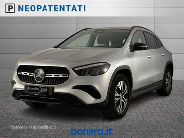 Mercedes GLA 180 180 D Progressive Advanced 8G-DCT