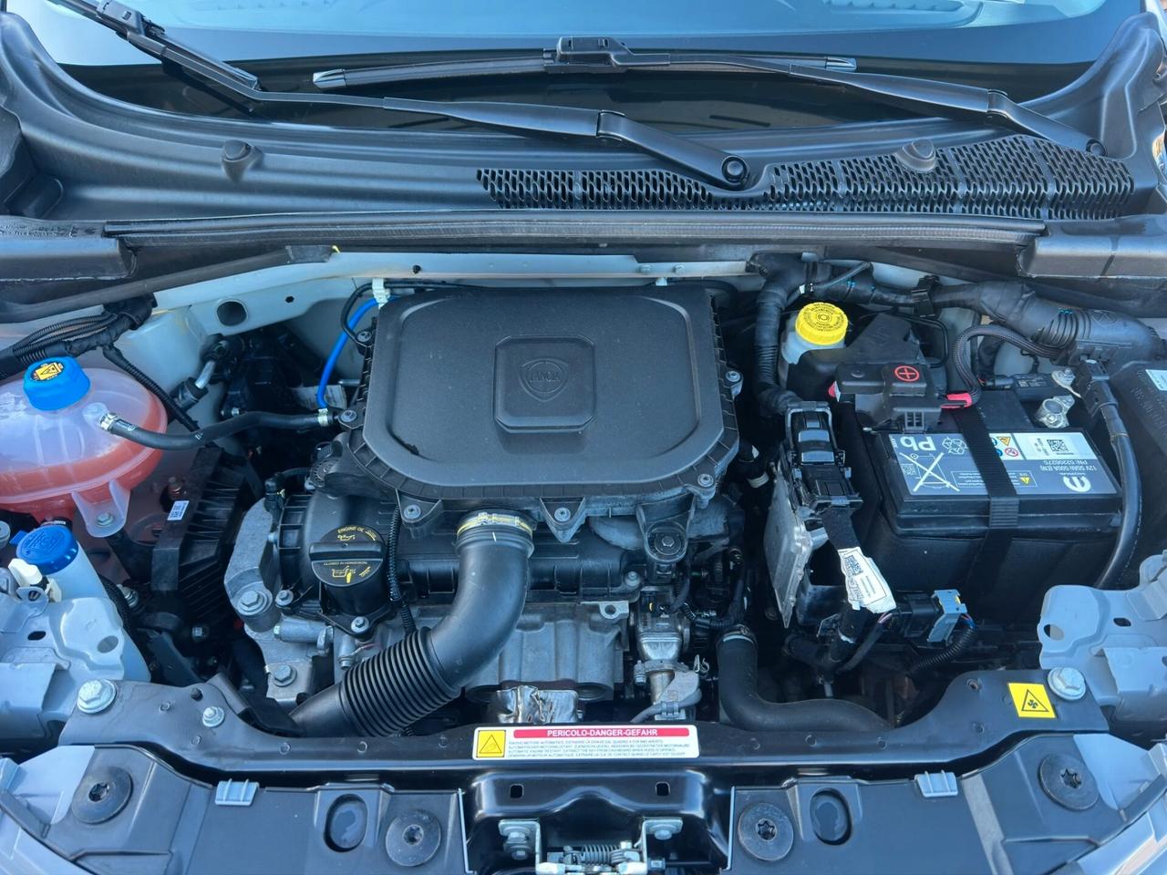 Lancia Ypsilon 1.0 FireFly 5 porte S&S Hybrid Alberta Ferretti