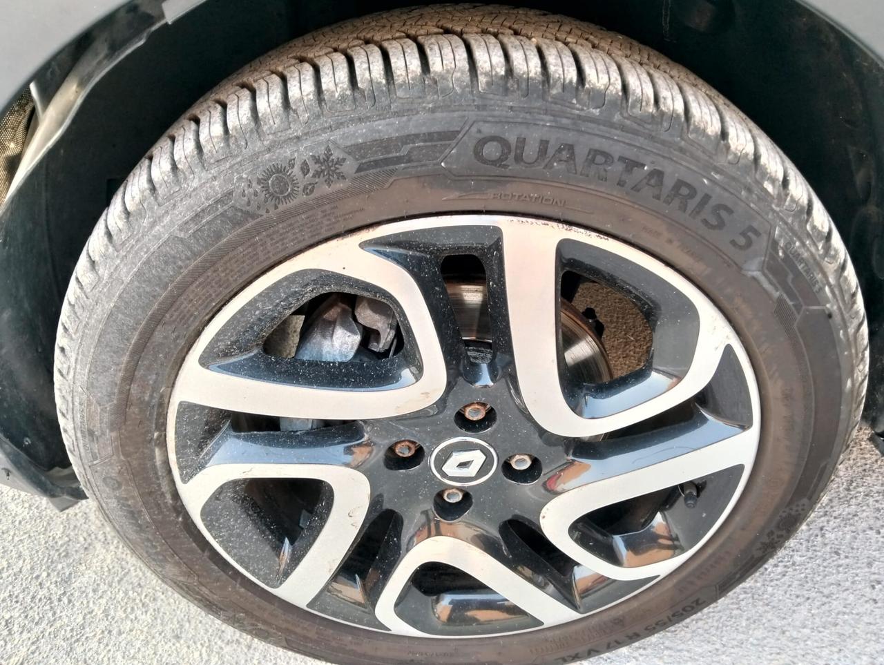 Renault Captur 1.5 DCI 90cv Hypnotic 2017 Sinistrata