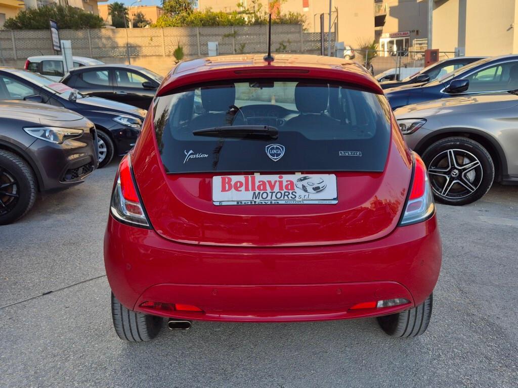 Lancia Ypsilon 1.0 5 porte Hybrid GOLD