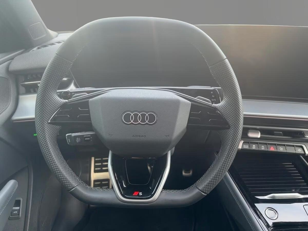 Audi Q3 35 TDI S tronic*S-line edition*BLACK*NAVI*LED*
