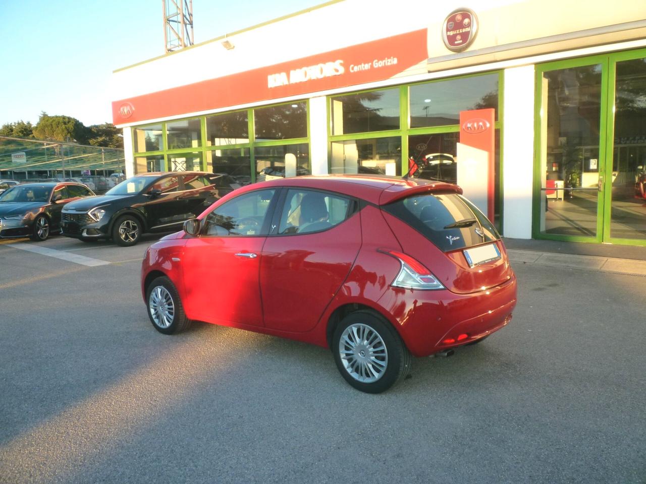 LANCIA Ypsilon 1.2 69 CV 5 porte Gold ROSSO 2018