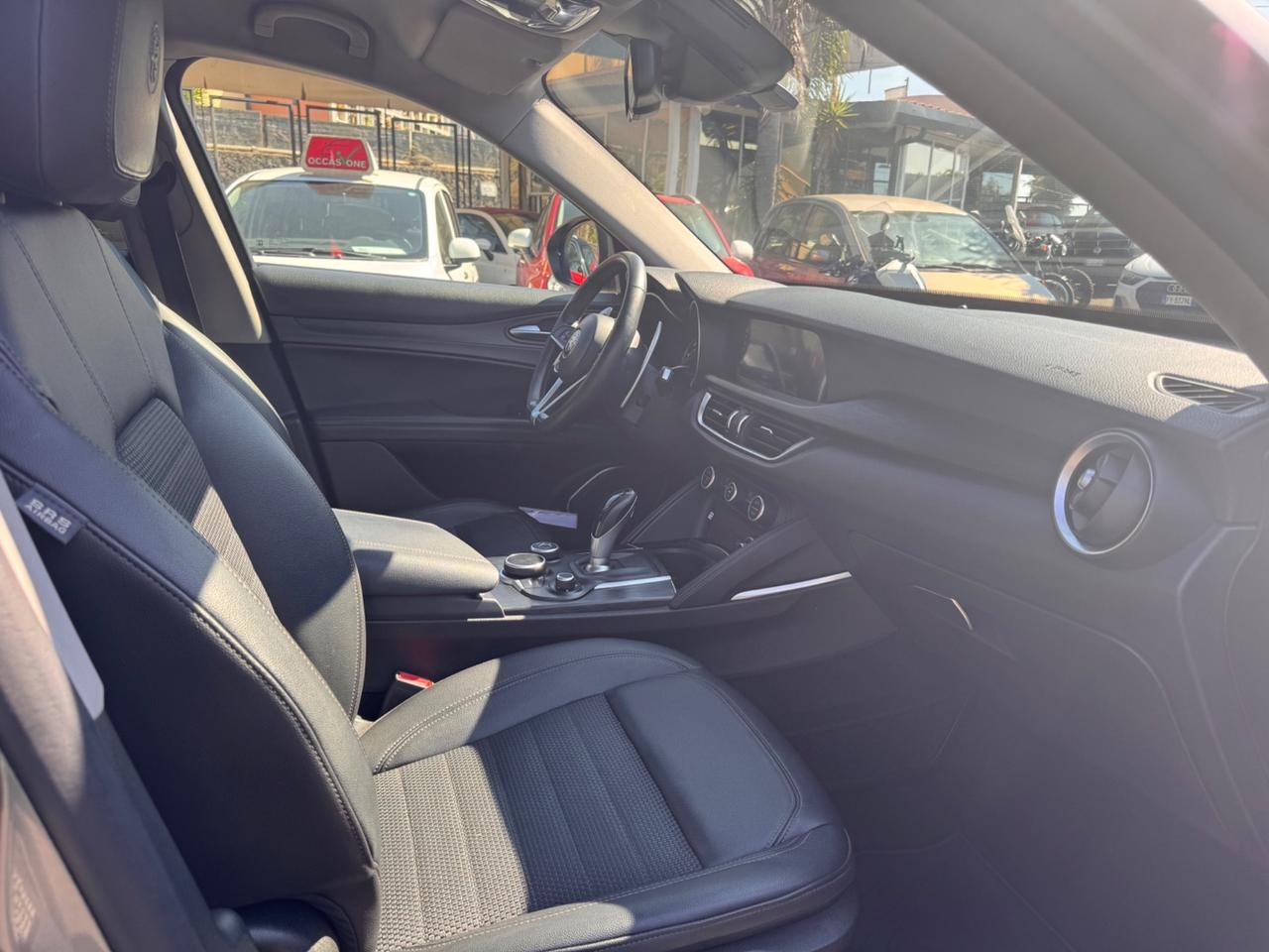 Alfa Romeo Stelvio 2.2 Turbodiesel 180 CV AT8 RWD Executive