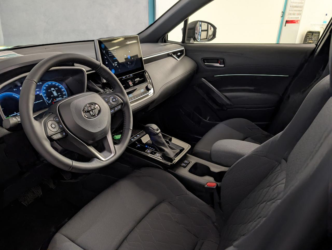 Toyota 1.8 Hybrid 140cv e-cvt Icon Style