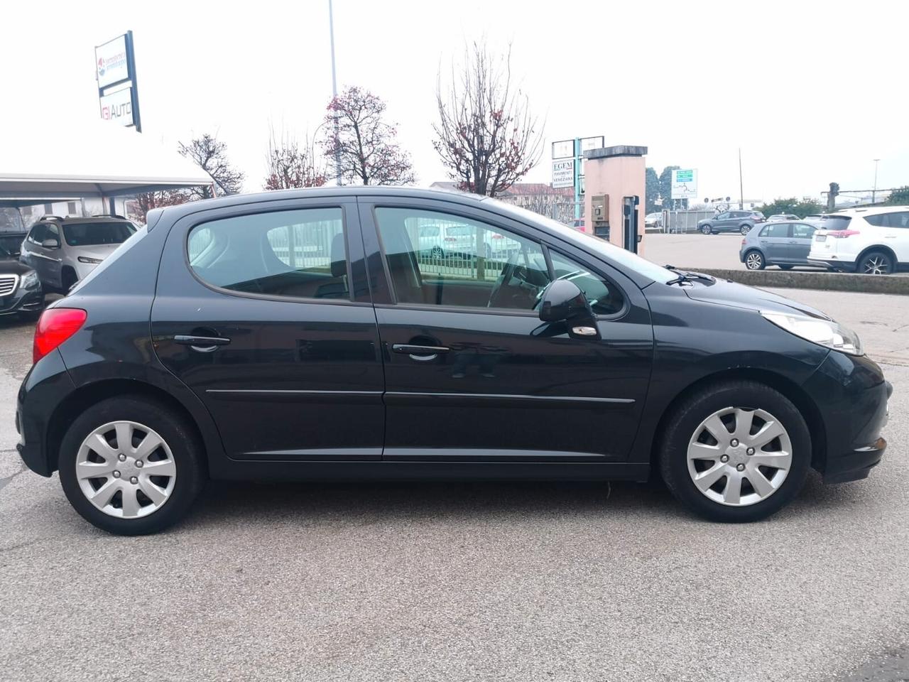 Peugeot 207 1.4 benz 95CV 5p. ***NEOPATENTATI***