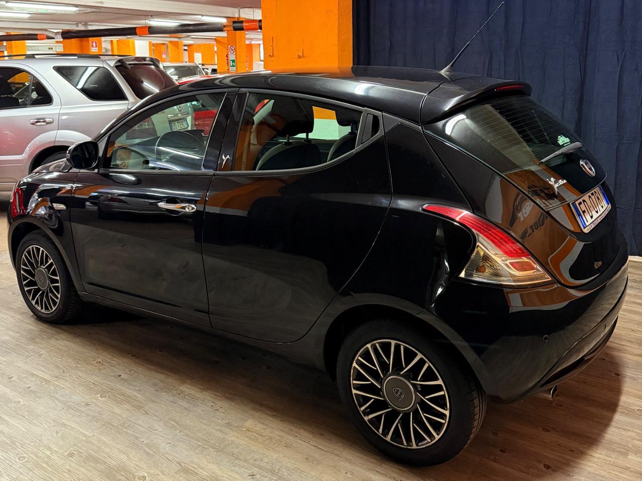 BELLISSIMA LANCIA YPSILON MTJ VERSIONE GOLD CON SOLI 50.908 KM