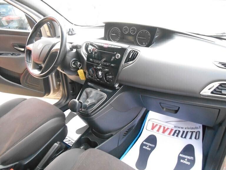 Lancia Ypsilon 0.9 TwinAir 85 CV 5 porte Metano Ecochic Gold