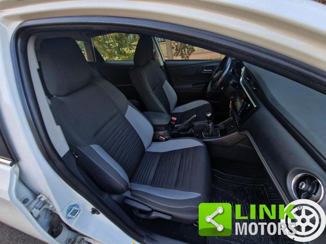 TOYOTA Auris 1.4 D-4D Active