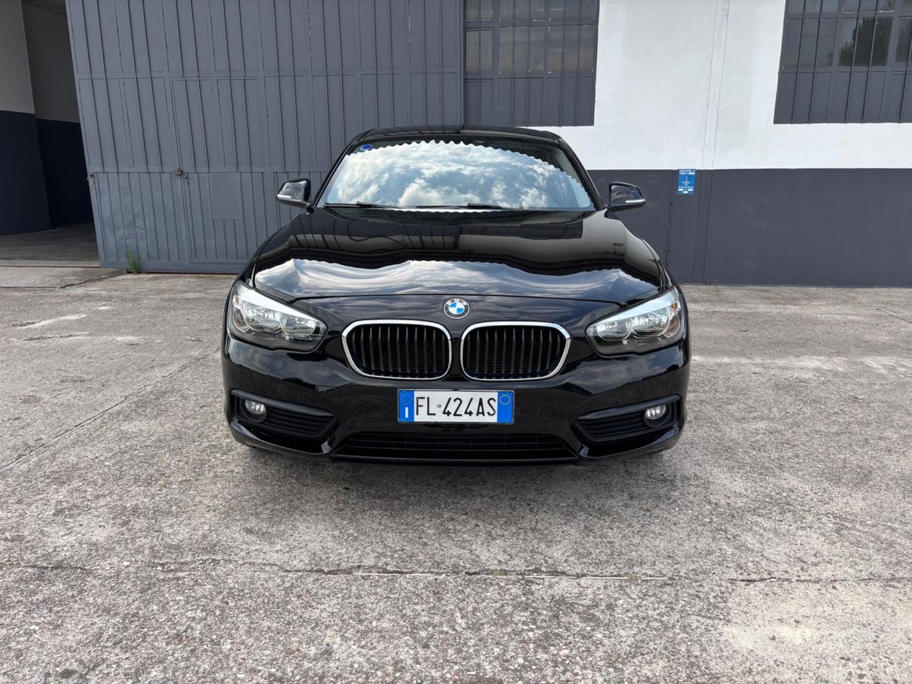 BMW 116d 5p. Garanzia 12 mesi. Neopatentati