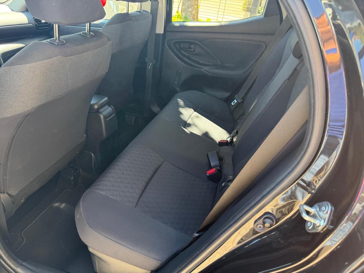 Toyota Yaris 1.5 Hybrid 5 porte Business
