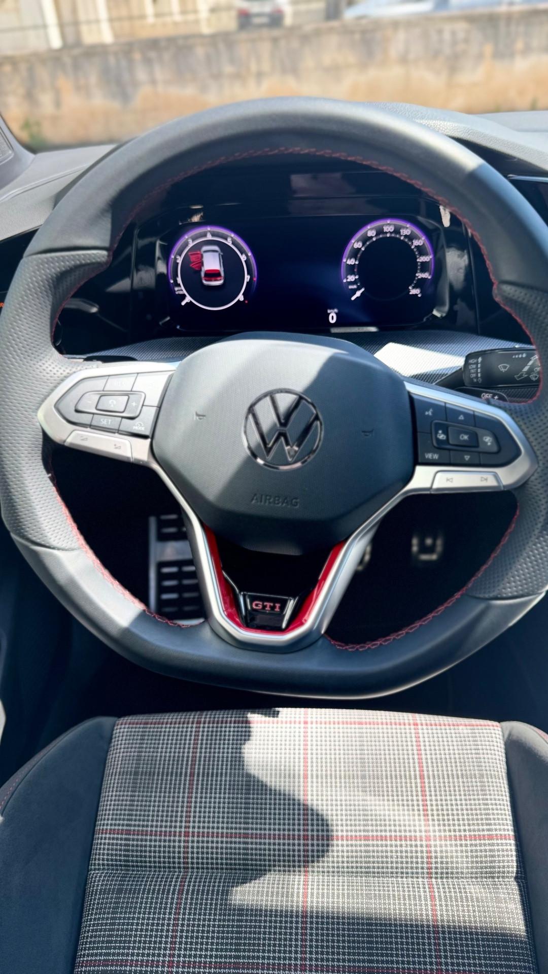 Volkswagen Golf 2.0 TSI DSG GTI